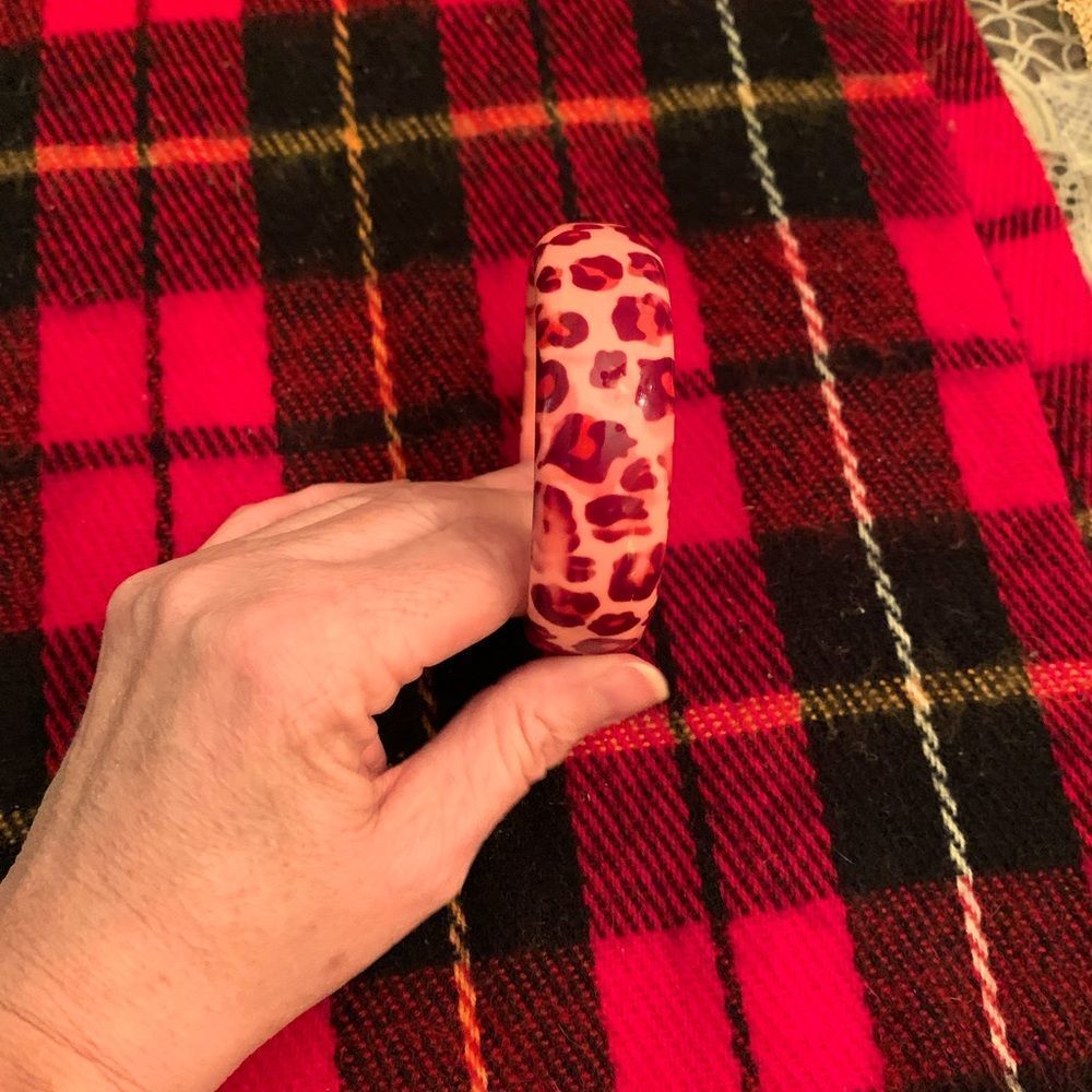 Pink leopard bangle EUC VINTAGE